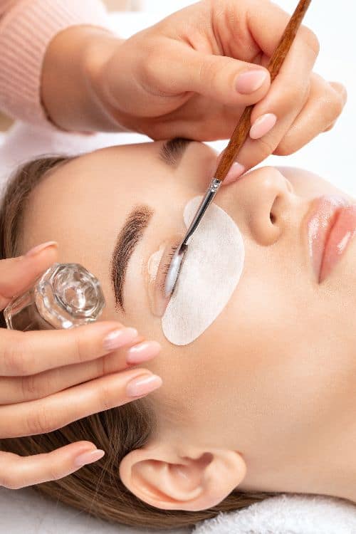 Služba lash lifting